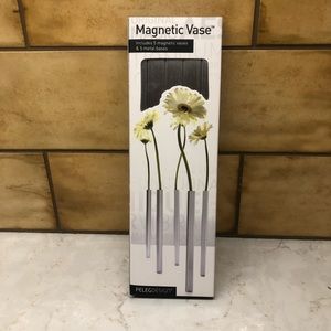 Magnetic Vases
